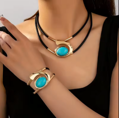 Ensemble Collier & Bracelet Vintage – L’élégance qui attire tous les regard ,ML